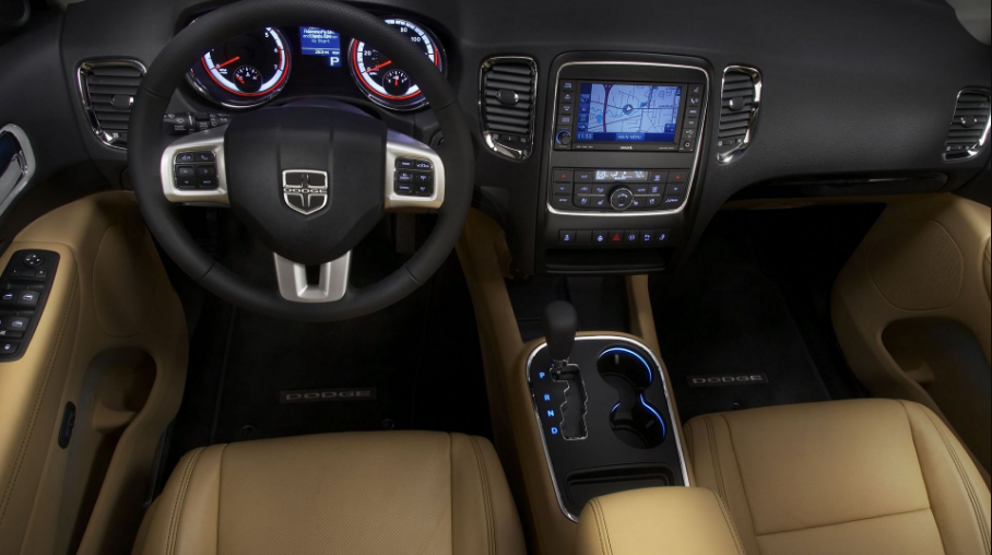 2019 Dodge Magnum interior