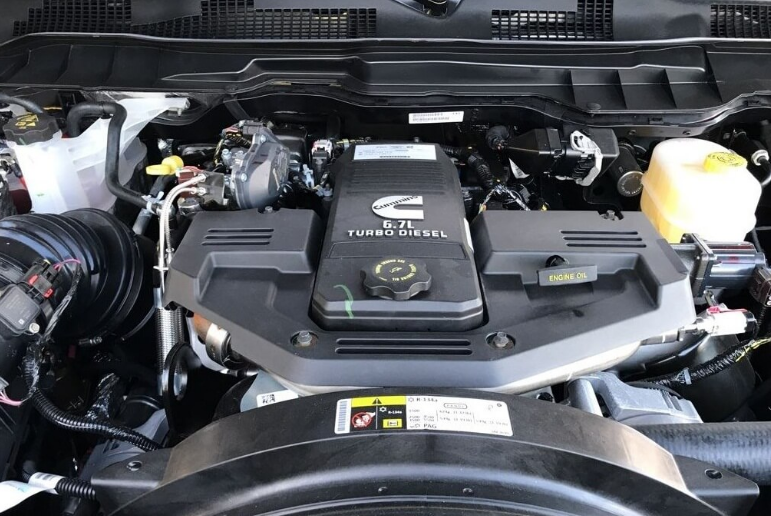 2020 Dodge HD Engine