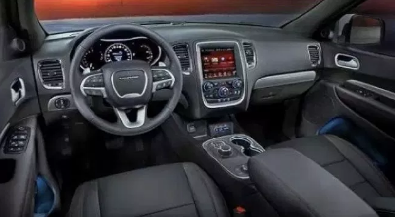 2021 Dodge Dakota interior