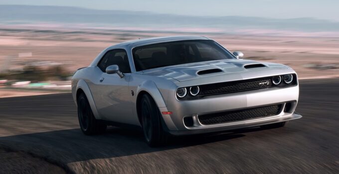 2025 Dodge Challenger Coupe Pictures