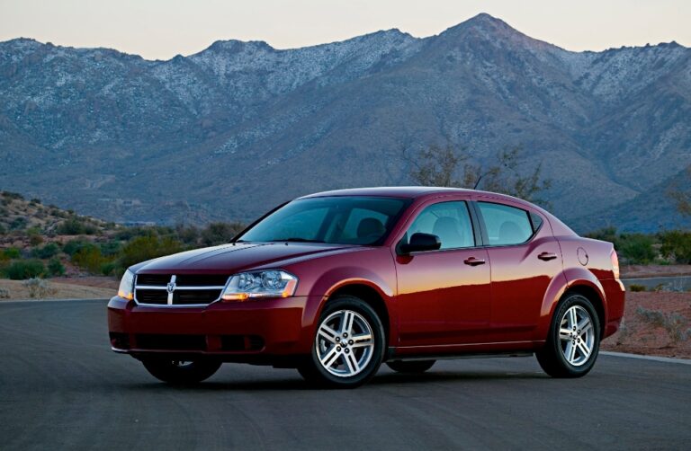 2026 Dodge Avenger Pictures