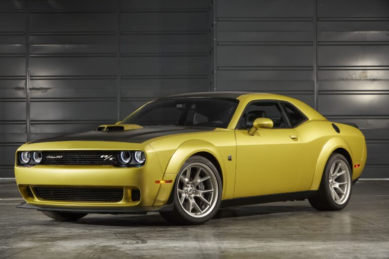 2026 Dodge Challenger R/T Scat Pack: A Muscle Car Icon Gets a Modern Update